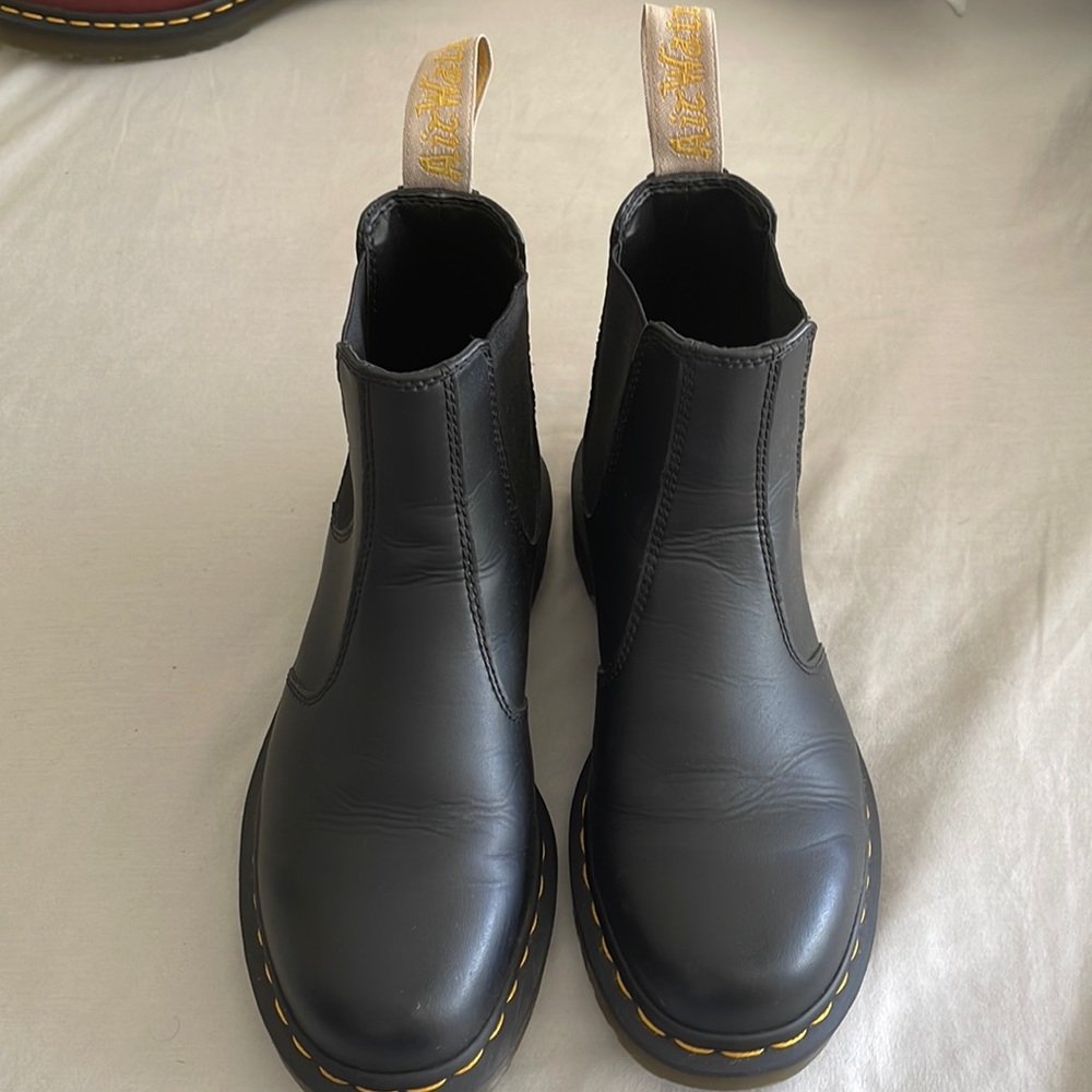 Dr. Martens Vegan Chelsea Boots 2976